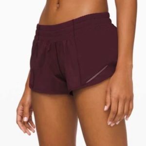 Lulu lemon 2.5 hotty hot shorts!